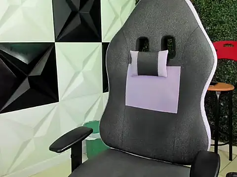 taylor bigdick18 online show from 04/18/26, 11:49