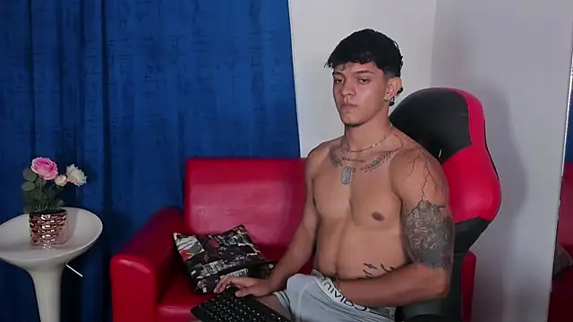 Snapshot of Noah_brown_2 chatting on 03/04/26, 04:31 Noah brown 2 online show from 03/04/26, 04:31