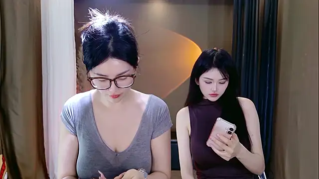 Snapshot of Banana-Milk69 chatting on 06/27/26, 01:11 Banana-Milk69 online show from 06/27/26, 01:11