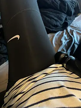 aleexii s online show from 04/22/26, 05:42