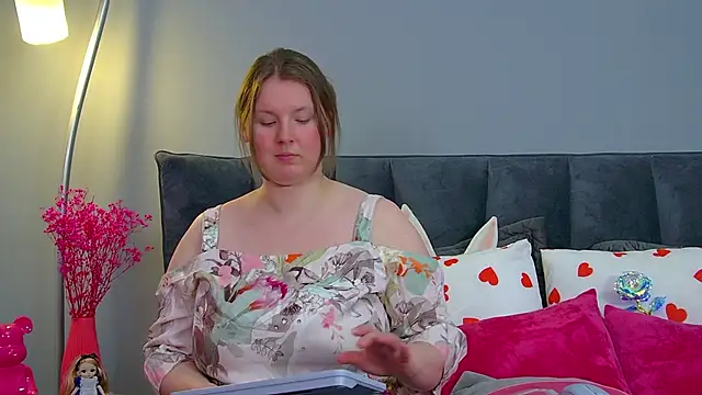 MelodyMoores online show from 04/18/26, 08:05