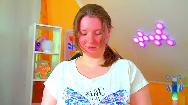 MelodyMoores online show from 06/02/26, 06:24