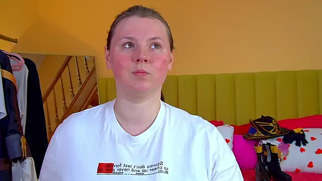 MelodyMoores online show from 04/25/26, 07:00