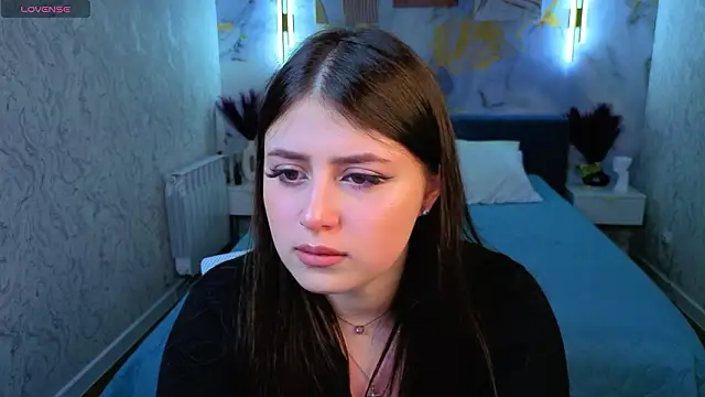 Snapshot of Crystal-Lace chatting on 03/13/26, 01:43 Crystal-Lace online show from 03/13/26, 01:43