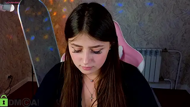 Snapshot of Crystal-Lace chatting on 03/18/26, 09:23 Crystal-Lace online show from 03/18/26, 09:23