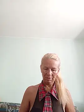 Snapshot of ViktoriaSexi1 chatting on 06/11/26, 05:48 ViktoriaSexi1 online show from 06/11/26, 05:48