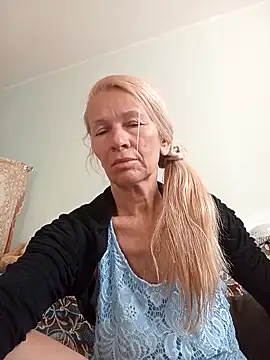 Snapshot of ViktoriaSexi1 chatting on 04/21/26, 04:52 ViktoriaSexi1 online show from 04/21/26, 04:52