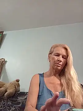 Snapshot of ViktoriaSexi1 chatting on 05/12/26, 06:36 ViktoriaSexi1 online show from 05/12/26, 06:36