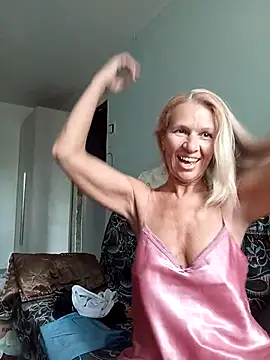 Snapshot of ViktoriaSexi1 chatting on 05/11/26, 12:28 ViktoriaSexi1 online show from 05/11/26, 12:28