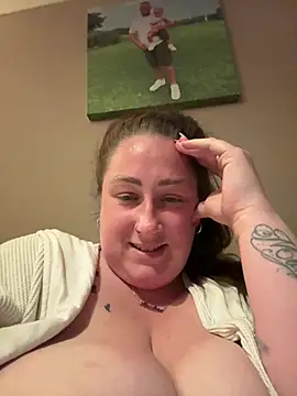 CurvyCatx online show from 05/05/26, 08:23