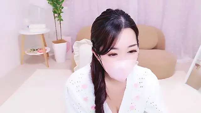 YURIKAsan  online show from 04/21/26, 02:01