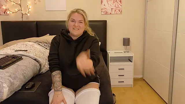 Jolina Juice online show from 03/22/26, 05:14