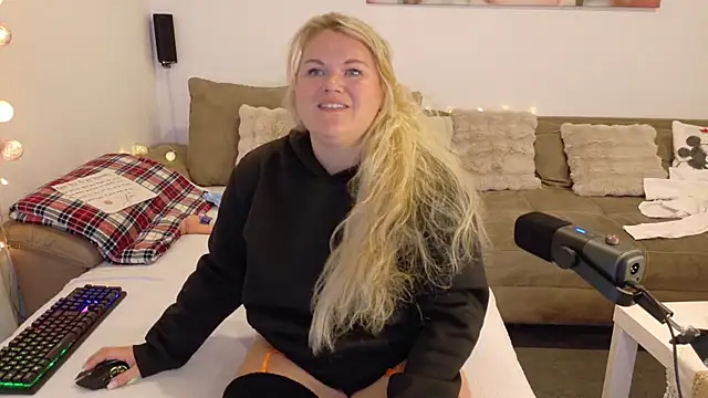 Jolina Juice online show from 04/10/26, 05:47