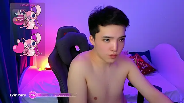 NudGlow online show from 04/11/26, 04:43
