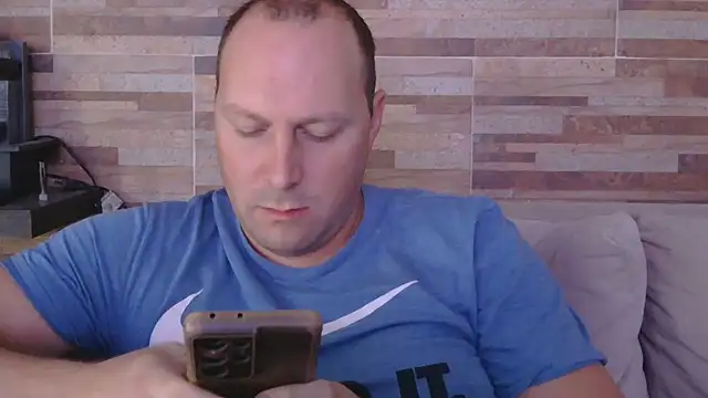 Snapshot of lustonfan chatting on 05/20/26, 12:13 lustonfan online show from 05/20/26, 12:13