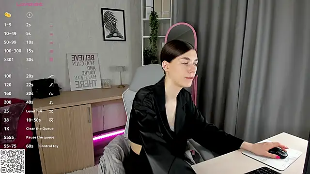 Snapshot of LunaRossaa chatting on 06/10/26, 11:50 LunaRossaa online show from 06/10/26, 11:50