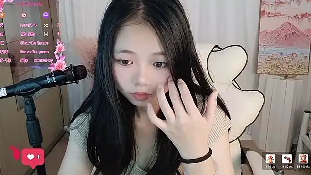 Snapshot of Noelle-2007 chatting on 03/18/26, 07:44 Noelle-2007 online show from 03/18/26, 07:44