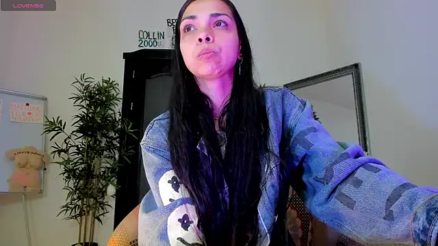 Snapshot of Cheerishh chatting on 06/15/26, 04:12 Cheerishh online show from 06/15/26, 04:12