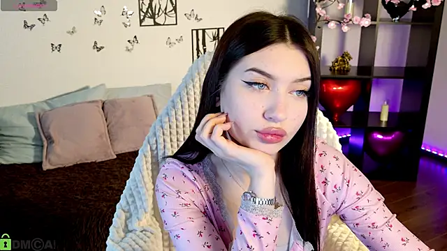 Sugar Kitten12 online show from 05/18/26, 01:28