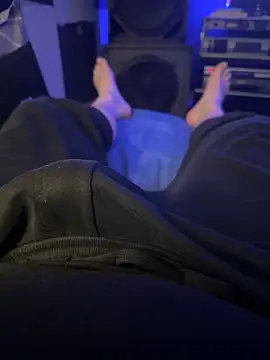 Snapshot of MatthewEmme2121 chatting on 03/04/26, 03:20 MatthewEmme2121 online show from 03/04/26, 03:20