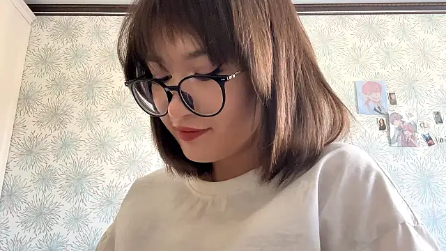 Bella Voraesynd online show from 03/05/26, 12:35