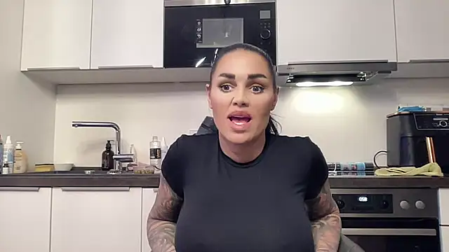 AMBER HARD online show from 03/11/26, 10:59