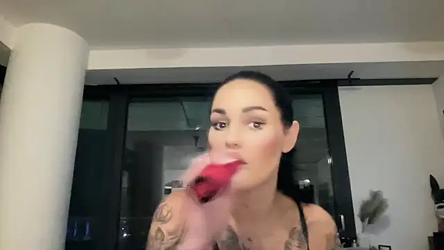 AMBER HARD online show from 03/19/26, 10:43