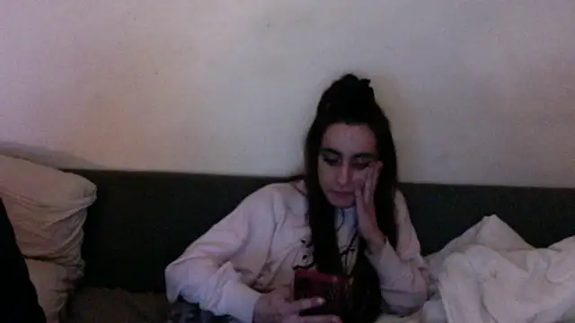 Snapshot of chiara-mario chatting on 04/04/26, 04:08 chiara-mario online show from 04/04/26, 04:08