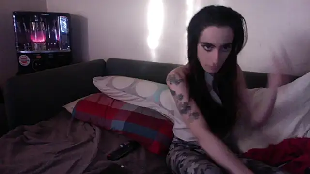 Snapshot of chiara-mario chatting on 04/05/26, 05:58 chiara-mario online show from 04/05/26, 05:58