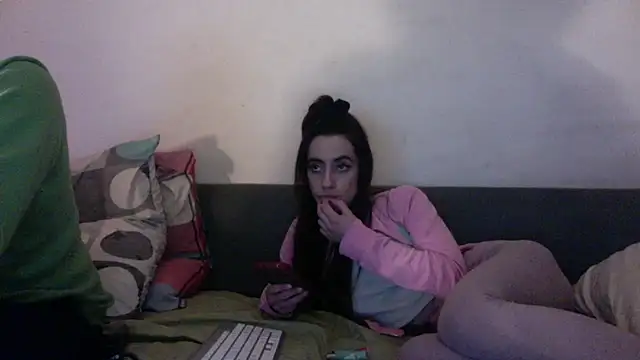 Snapshot of chiara-mario chatting on 04/11/26, 09:07 chiara-mario online show from 04/11/26, 09:07