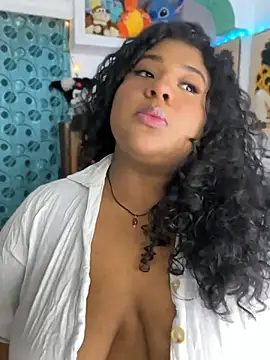 Snapshot of dana_falcoo25 chatting on 06/25/26, 03:48 dana falcoo25 online show from 06/25/26, 03:48