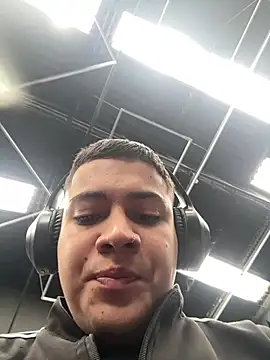 OliverTabordaa online show from 05/29/26, 05:08