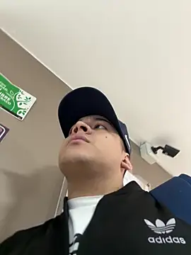 OliverTabordaa online show from 05/04/26, 04:32