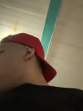 OliverTabordaa online show from 04/19/26, 10:12