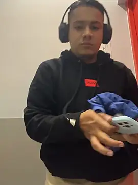 OliverTabordaa online show from 04/08/26, 09:05