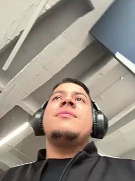 OliverTabordaa online show from 03/27/26, 07:04