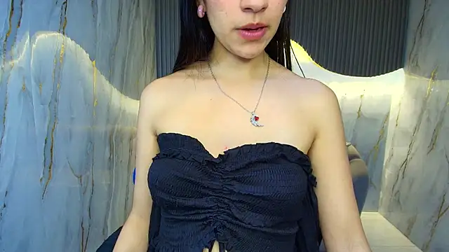 Snapshot of candy_sky_r chatting on 06/09/26, 03:07 candy sky r online show from 06/09/26, 03:07