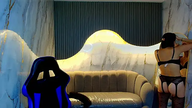 Snapshot of candy_sky_r chatting on 03/28/26, 03:07 candy sky r online show from 03/28/26, 03:07