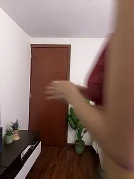 Suki 3 online show from 04/17/26, 11:40