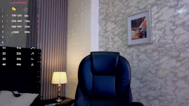 Isabella  Stone1 online show from 04/21/26, 07:31