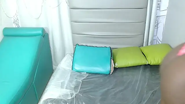 cruzsofiars707 online show from 04/07/26, 11:56