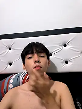 Lucca  555 online show from 03/23/26, 02:22