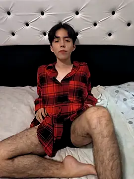 Lucca  555 online show from 03/26/26, 05:44