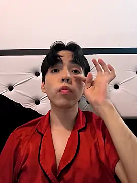 Lucca  555 online show from 03/25/26, 09:24