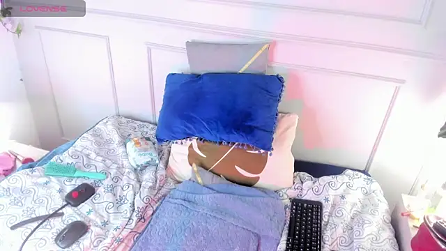 Candyy rose  online show from 04/11/26, 07:45