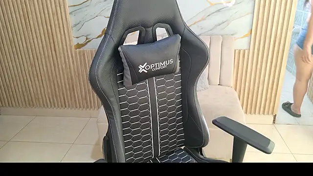 Akari 21 online show from 03/05/26, 12:35