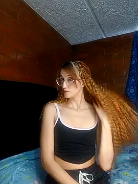 susanhottie1 online show from 04/12/26, 10:13
