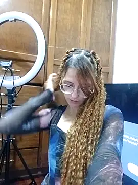 susanhottie1 online show from 04/12/26, 02:37