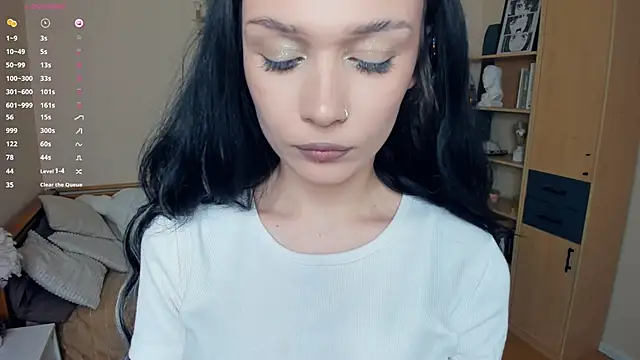 LynnCiprian online show from 04/24/26, 08:22