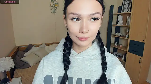 LynnCiprian online show from 04/08/26, 06:53